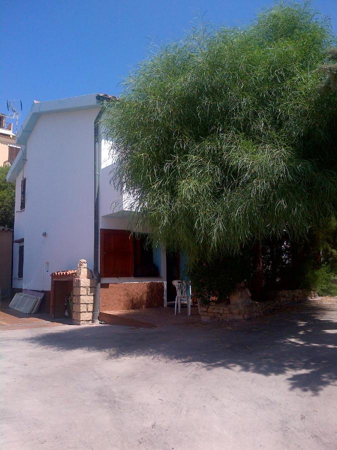 Villa Bilocale a pochi metri dal mare La Maddalena  Esterno foto